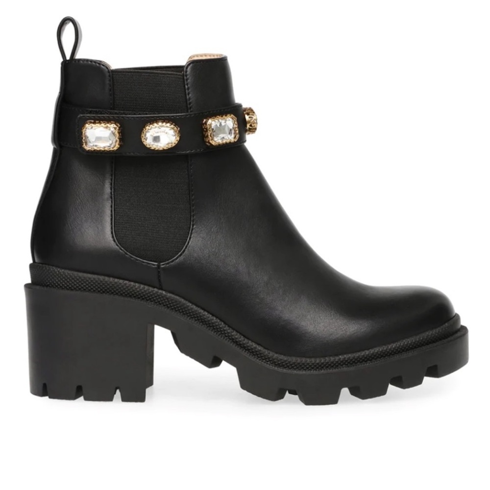 Steve Madden Amulet Chelsea Boot